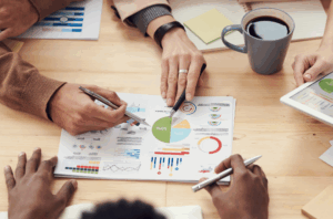 Custos de rotatividade e absenteísmo decorrentes de comportamento inadequado no ambiente de trabalho